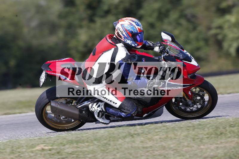 /Archiv-2025/49 26.08.2025 Cornu Master School ADR/rot-rouge/37